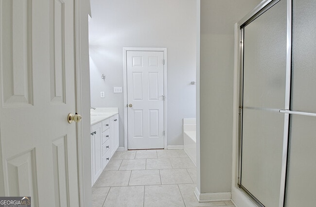 Building Photo - 170 Hidden Brook Trail