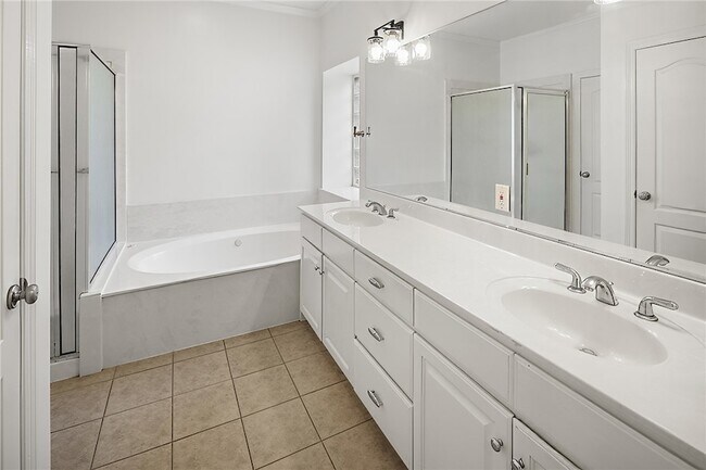 Building Photo - 3209 Salzburg Ct