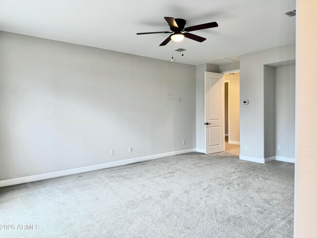 Building Photo - 1732 W Myrna Ln