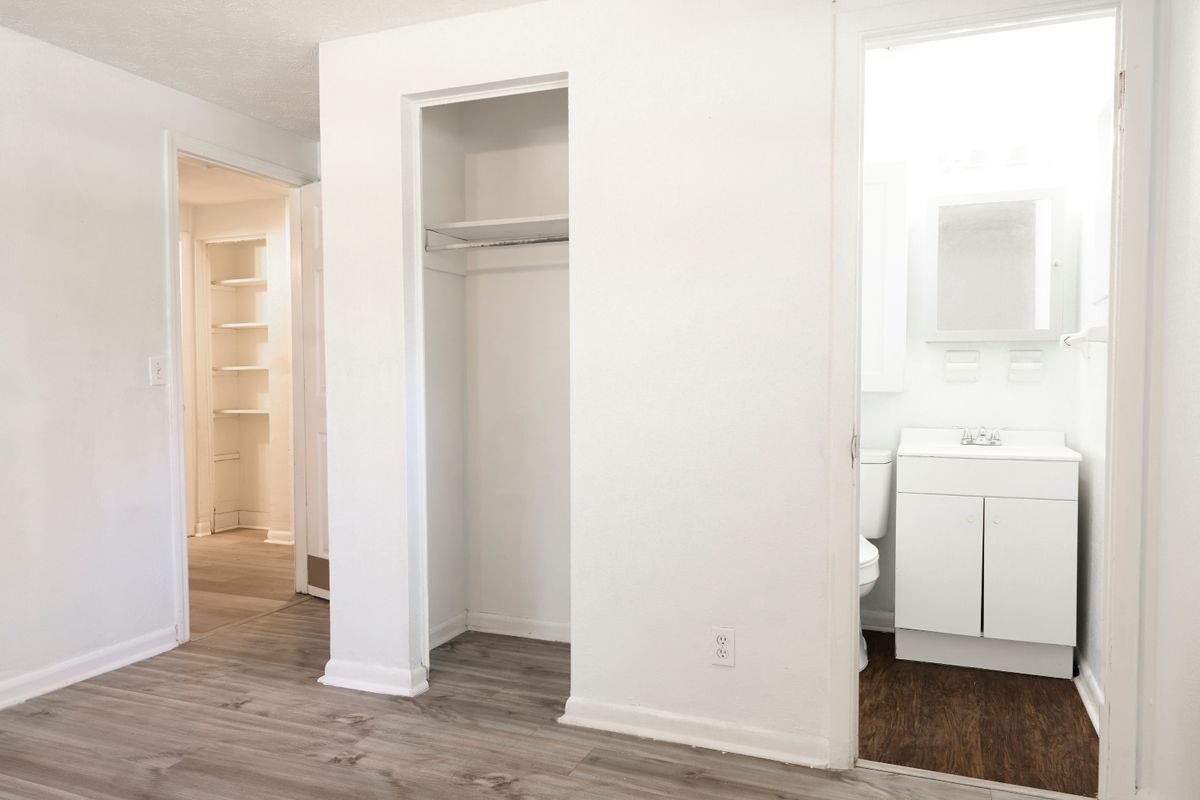 Building Photo - 395 Arora Blvd