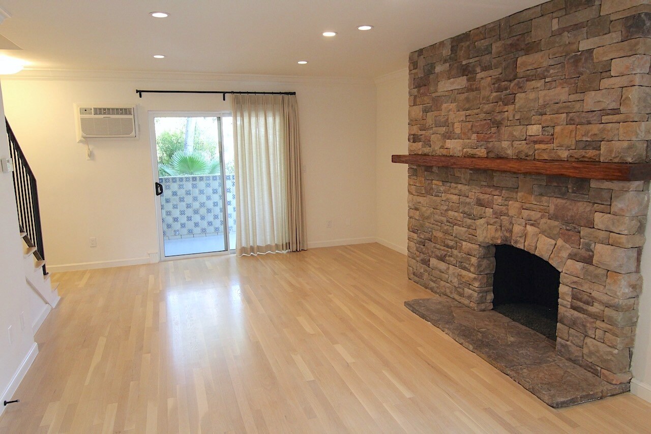 Building Photo - 6345 Primrose Ave