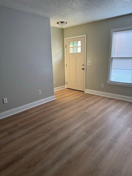 Building Photo - 1439 Bailey Cir