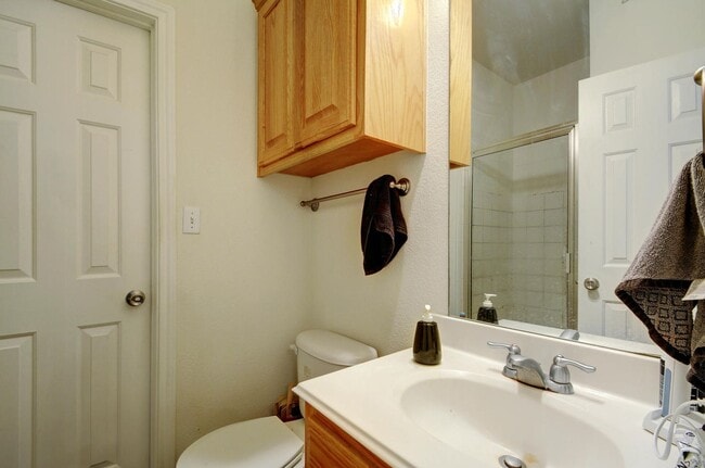 Building Photo - West Campus Gem!!!