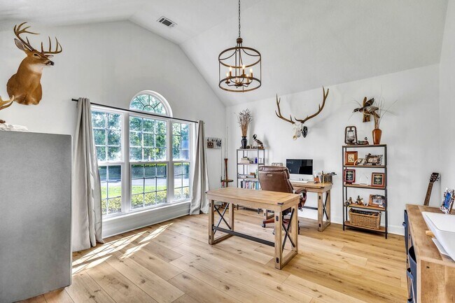 Building Photo - Gorgeously Updated 4 Bed/3.5 Bath in Tranquilla Hall - Buckhead