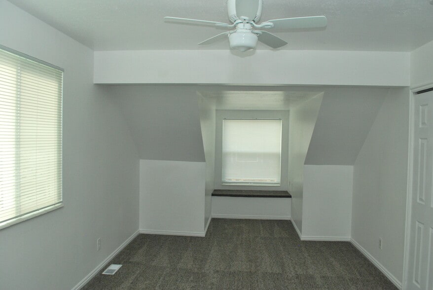 Building Photo - 2954 S 625 W