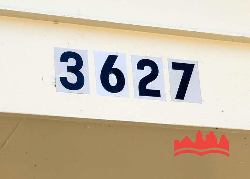 Building Photo - 3627 Royal Wood Dr