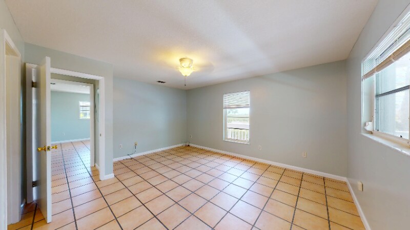 Building Photo - 133 W Cahill Ct