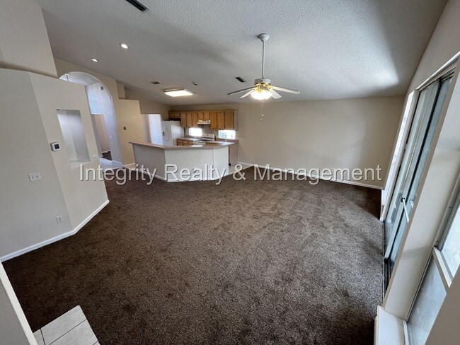 Building Photo - 3 bed/ 2 bath in Eagle Harbor
