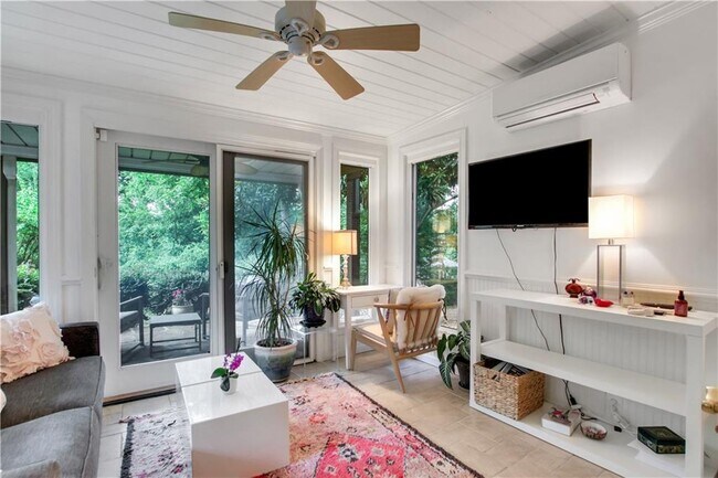 Building Photo - 925 Highland Terrace NE