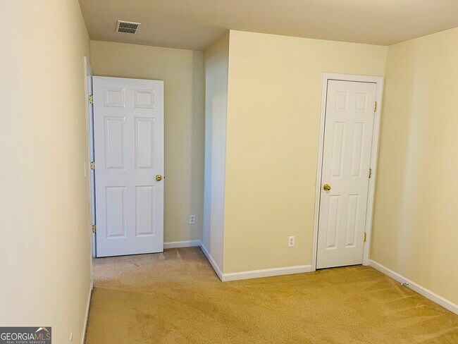 Building Photo - 2042 Appaloosa Way