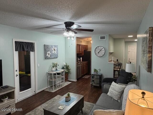 Building Photo - 1401 S Palmetto Ave