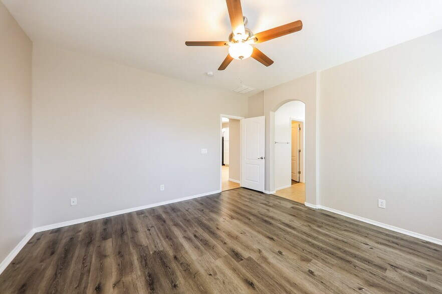 Building Photo - 18021 W Carol Ave