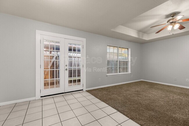 Building Photo - 10217 Hyacinth Ln