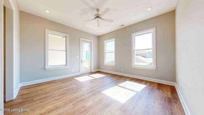 Building Photo - 6353 Meeting St