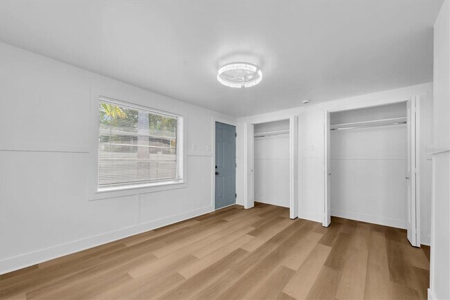 Building Photo - 358 Boca Ciega Dr