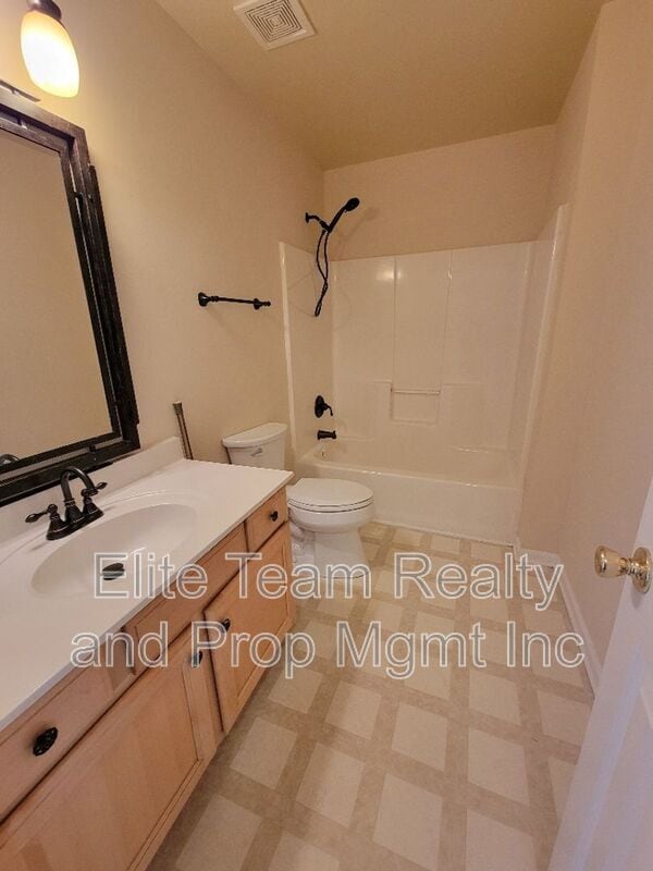 Building Photo - 4702 Ambridge Dr