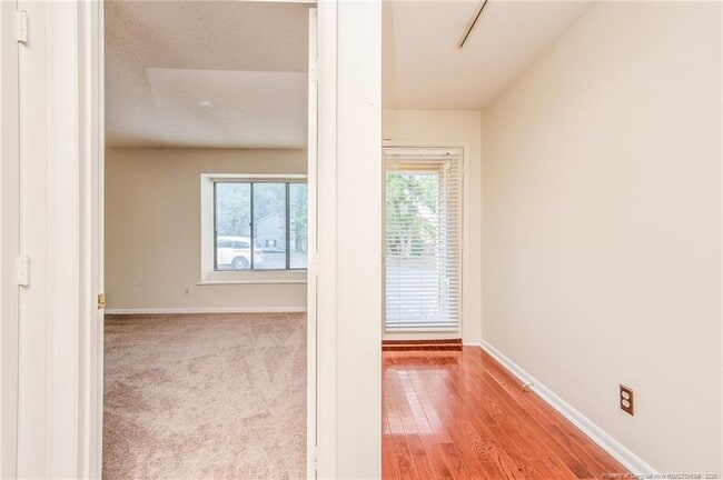 Building Photo - 400 Cypress Trace Dr