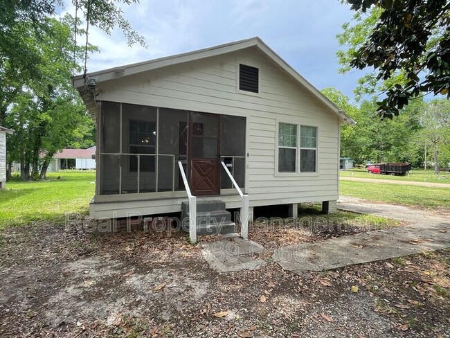 Primary Photo - 3026 Balis Dr