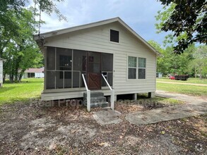 Building Photo - 3026 Balis Dr