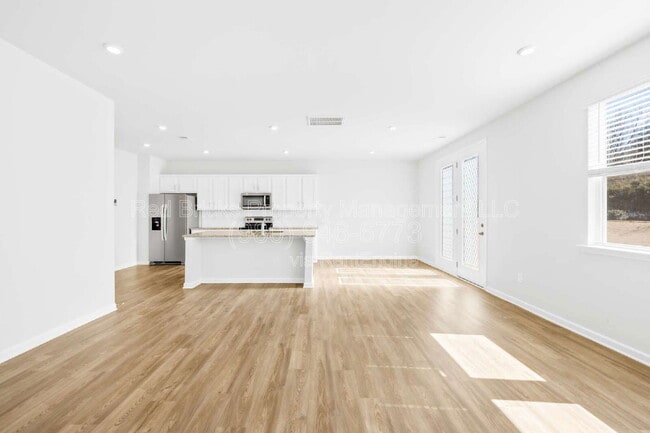 Building Photo - 2128 Blue Sky Mdws Dr