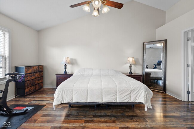 Building Photo - 7913 Meadow Bend Ln