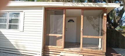 Building Photo - 4510 Granada Ave