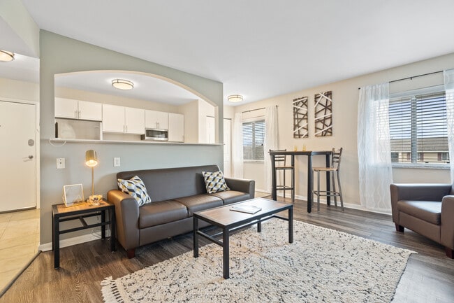 Building Photo - Fairway Apartments