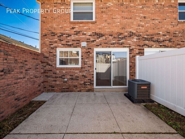 Building Photo - 1022 Folkstone Road-1022 F