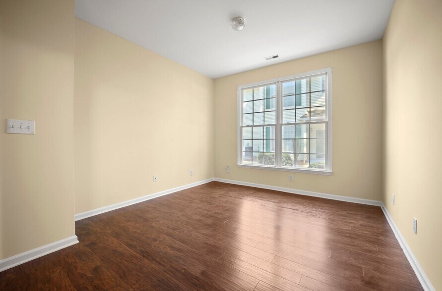 Building Photo - 1511 Kudrow Ln