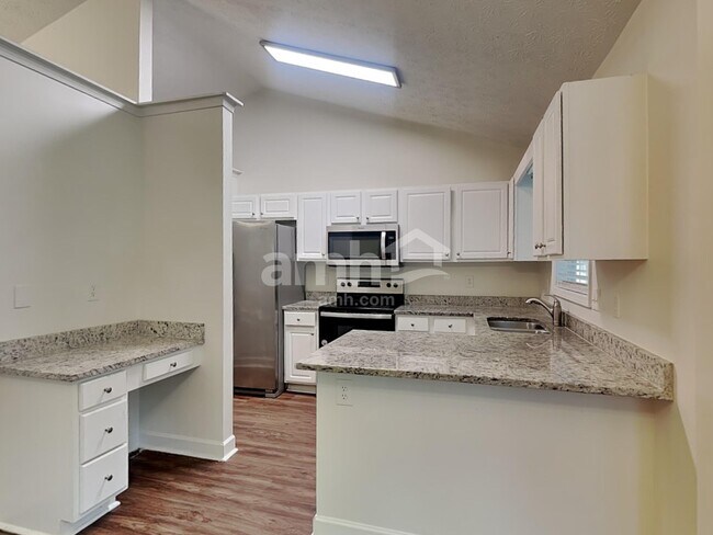 Building Photo - 162 Brook Lea Cove