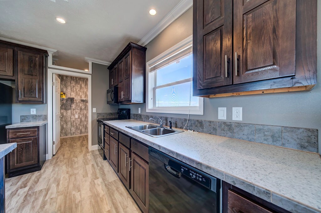 Building Photo - 13380 Log Rd