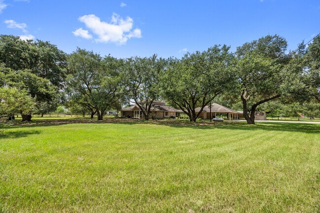 Building Photo - 21503 Fones Rd