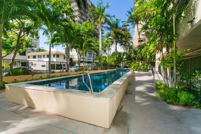 Building Photo - Loft at Waikiki - 2 Bdrm/2 Bath/2 Prkg - $...