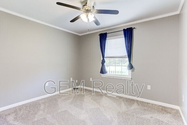 Building Photo - 15617 Mockingbird Ln