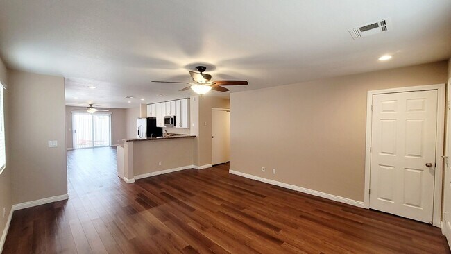 Building Photo - 7924 Odysseus Ave