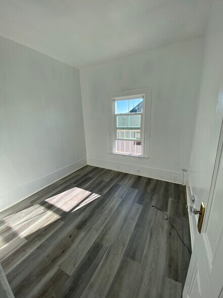 Building Photo - 2531 Ridge Rd