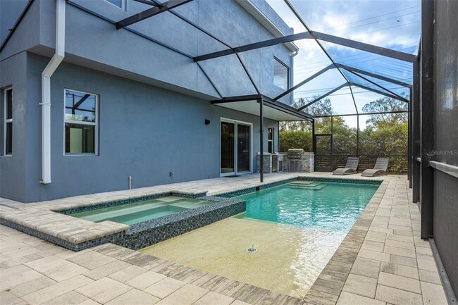 Building Photo - 2700 N Myrtle Ave