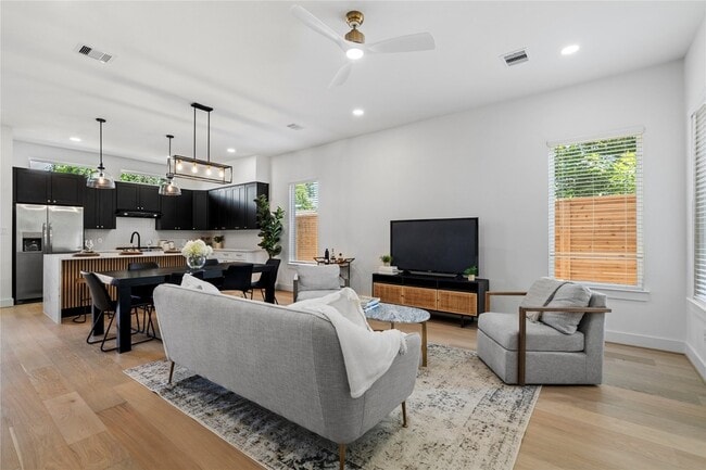 Building Photo - 4110 Cortlandt St