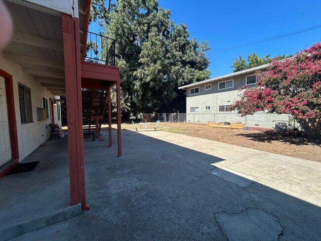 Building Photo - 618 Rancheria Dr