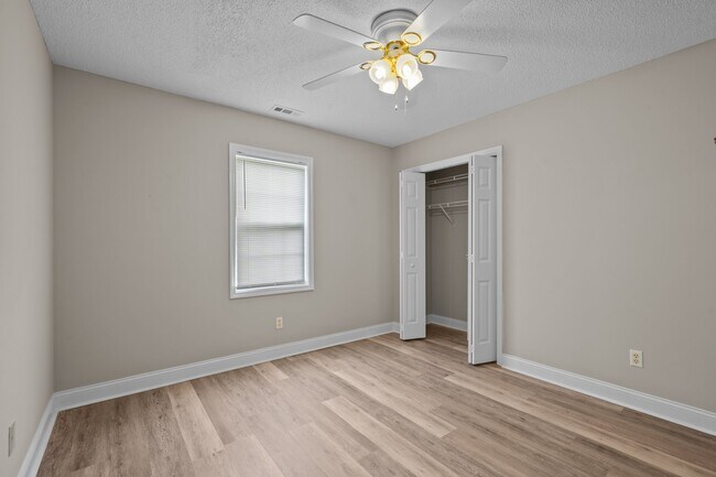 Building Photo - 4218 Yarmouth Rd