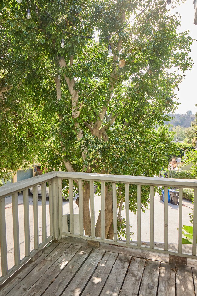 Building Photo - 6148 Glen Holly St