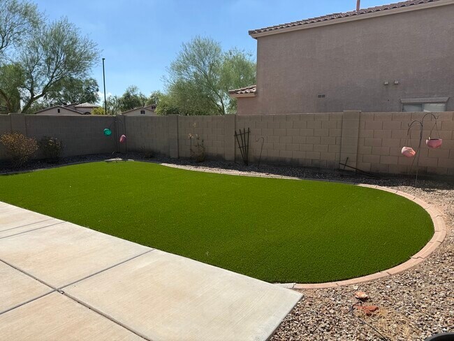 Building Photo - 3972 E Timberline Rd