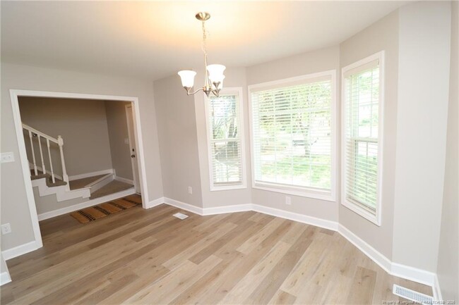 Building Photo - 104 Rainmist Cir
