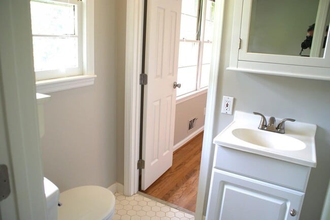 Building Photo - 6725 Ridge Moore Dr NW