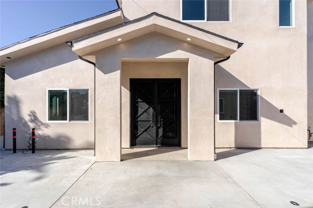 Building Photo - 6850 1/2 Ranchito Avenue, Los Angeles, CA 91405 - 3 BR 3 BA house