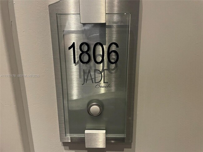 Building Photo - 17001 Collins Ave