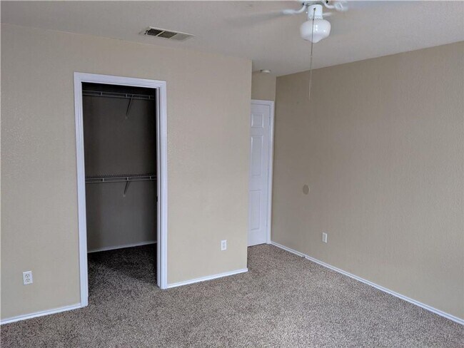 Building Photo - 13704 Harris Ridge Blvd