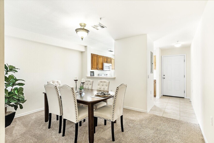 Building Photo - Coming Mid July 2/2.5 Townhome - Villages of Stoney Brook