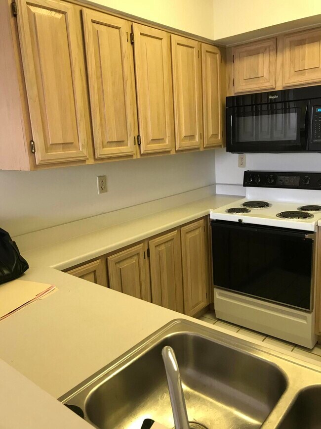 Building Photo - 1280 S Alhambra Cir