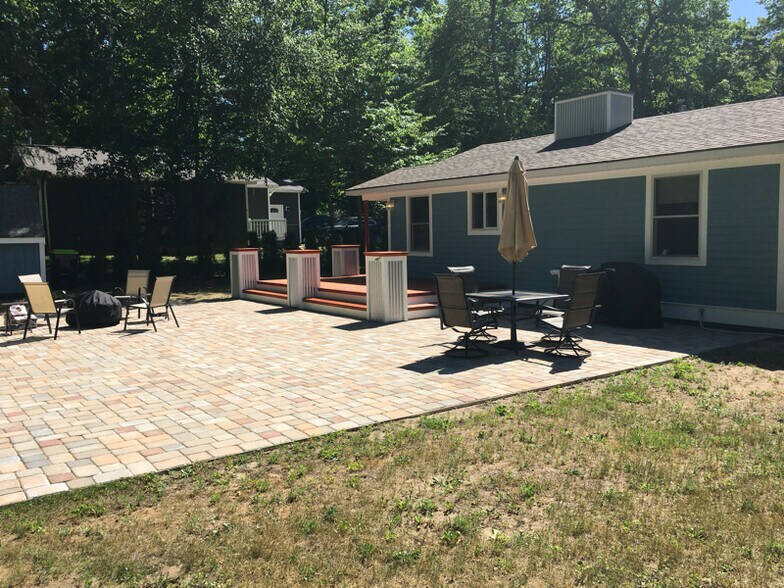 Building Photo - 3925 White Birch Dr